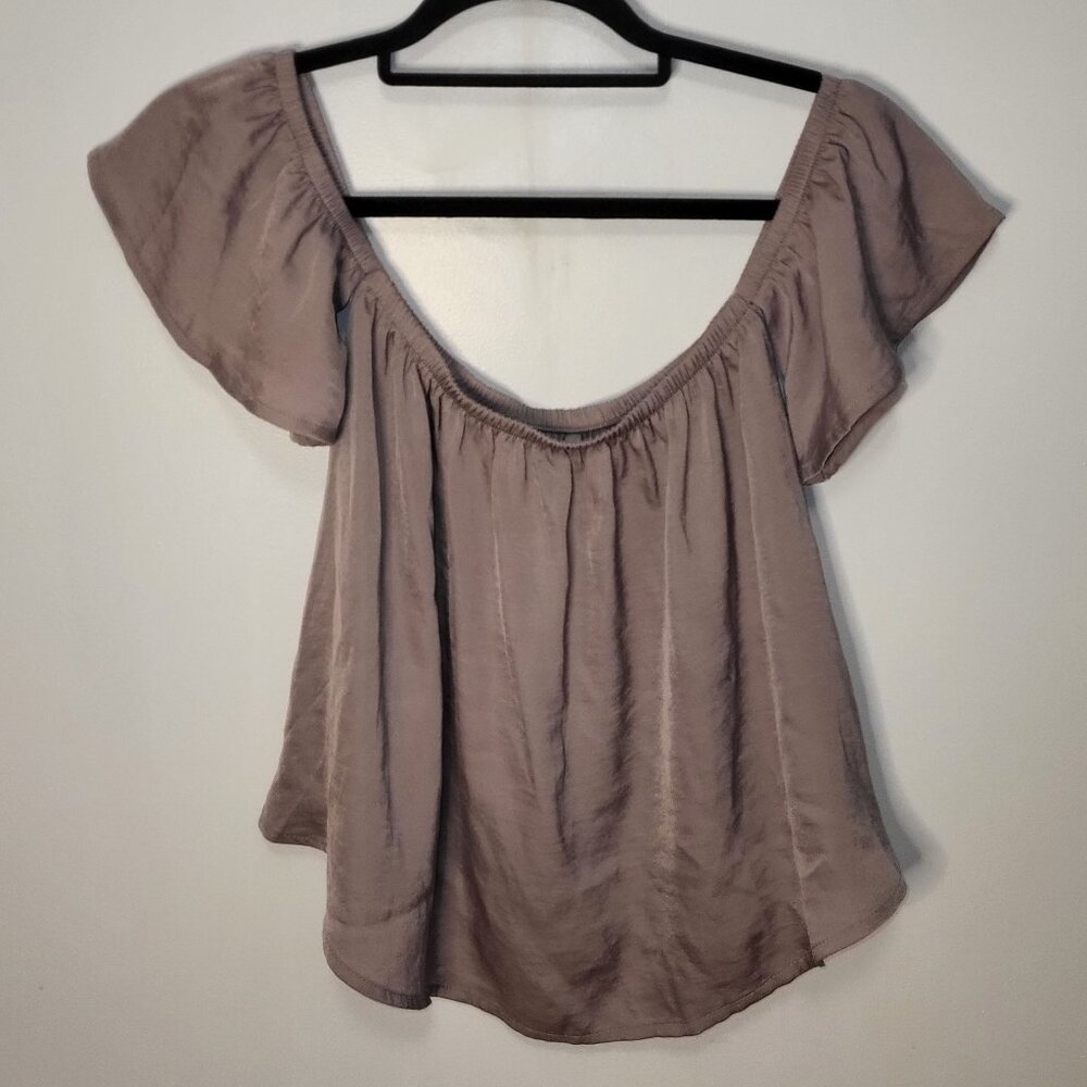 Off-Shoulder Flowy Top American Eagle (XXS)